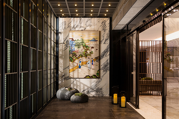 hotel entrance.jpg