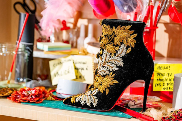 Christian Louboutin路铂廷 “匠心工坊” 经典佳作.JPG
