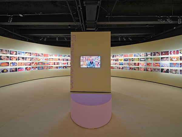 马丁《简明扼要》展览现场8，2025，©️Fotografiska影像艺术中心 (1).jpg