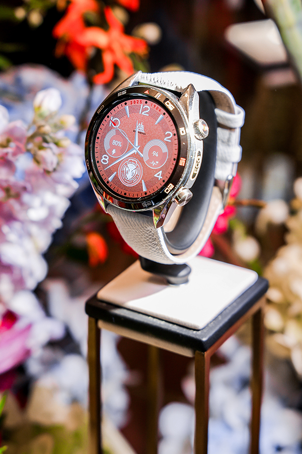 上海表携手瑞金医院与复云健康推出上海表首款智能健康手表RuiWatch+Pro.jpg 上海表携手瑞金医院与复云健康推出上海表首款智能健康手表RuiWatch+Pro.jpg