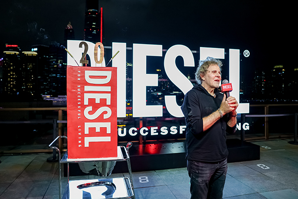 Renzo+Rosso_Diesel+20周年活动.jpg Renzo+Rosso_Diesel+20周年活动.jpg