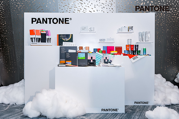 11-Pantone+展台.JPG