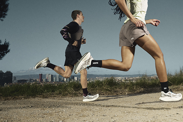 1.Salomon萨洛蒙AERO GLIDE 4 GRVL混合路况跑鞋.jpg