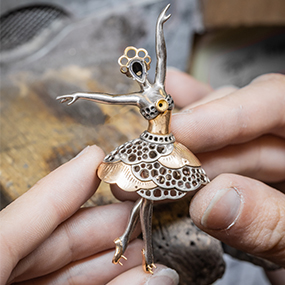 梵克雅宝呈现Ballet Précieux高级珠宝系列