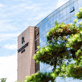 上海虹桥万丽酒店致敬经典新生，品牌焕新亮相